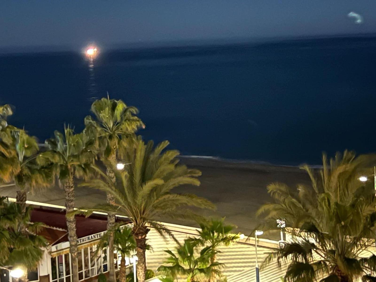 Estudio Mar En Calma, Primera Linea De Playa Con Vistas Al Mar トロクス・コスタ エクステリア 写真